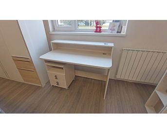 OUTLET NUMERO PISALNA MIZA + PREDAL