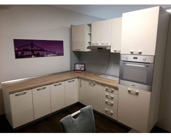 OUTLET KUHINJA IN MDF BEŽ SIJAJ