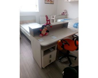 OUTLET PISALNA MIZA NUMERO Z PREDALNIKOM